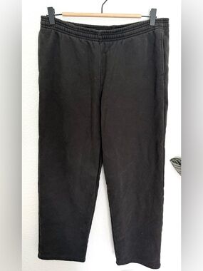 Vuori Fleece Grey Wide Leg Sweatpants Joggers Size Medium  Athleisure